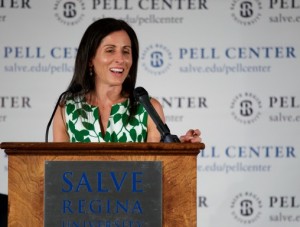 Lisa Genova accepts the Pell Center Prize.